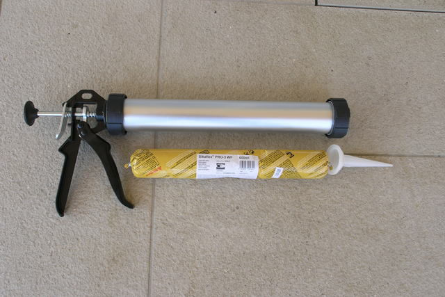 Selante-para-Juntas-de-Piso-Sikaflex-Pro-3-WF-600ml-Sika-S899
